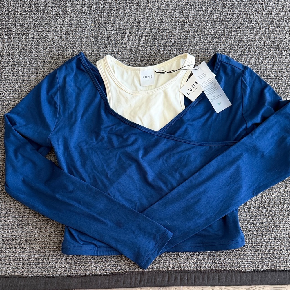 NWT Lune Active River Lift Cross Over Longsleeve